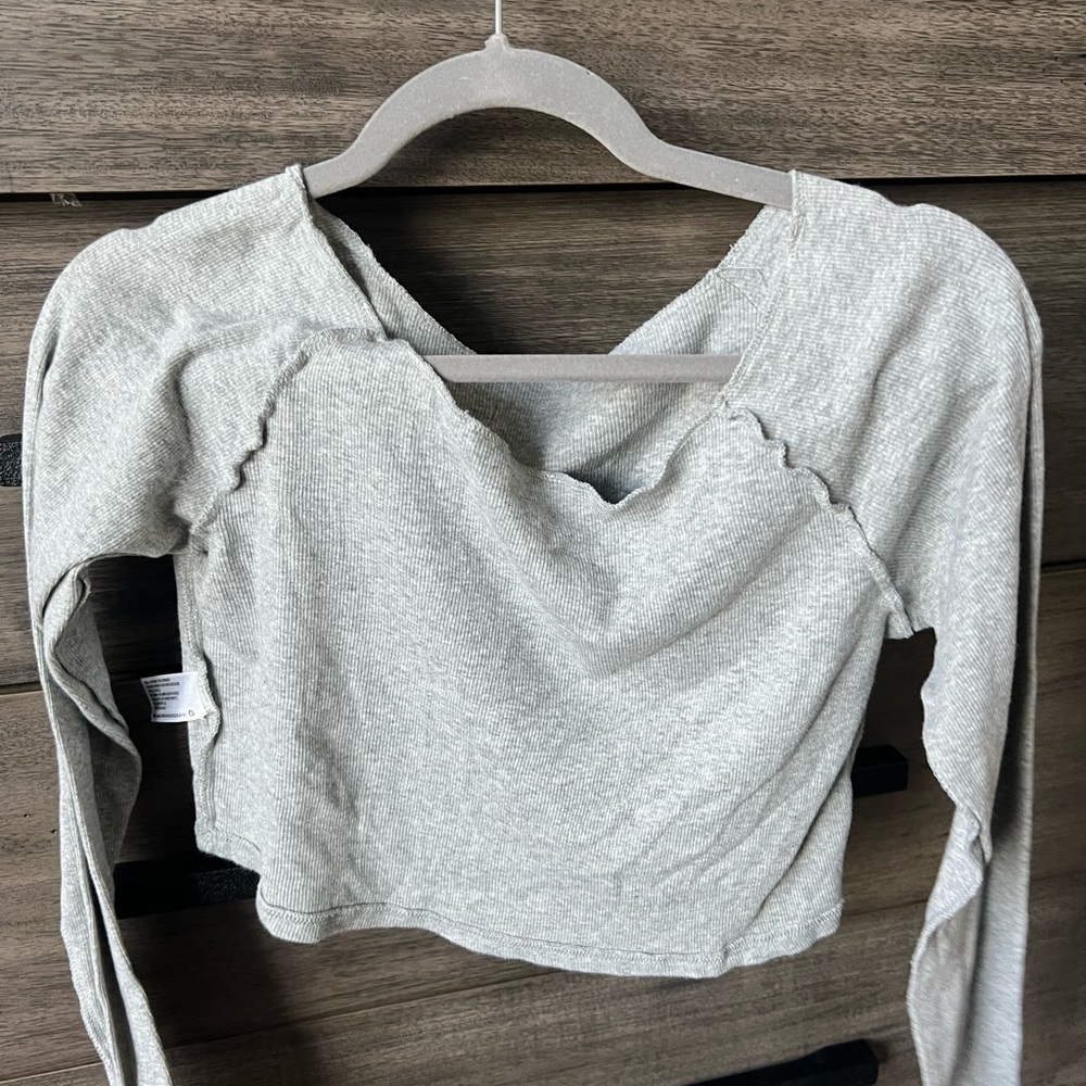 Grey wild fable long sleeve crop top
